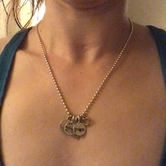 Aeropostale cute necklace - Picture 5 of 5